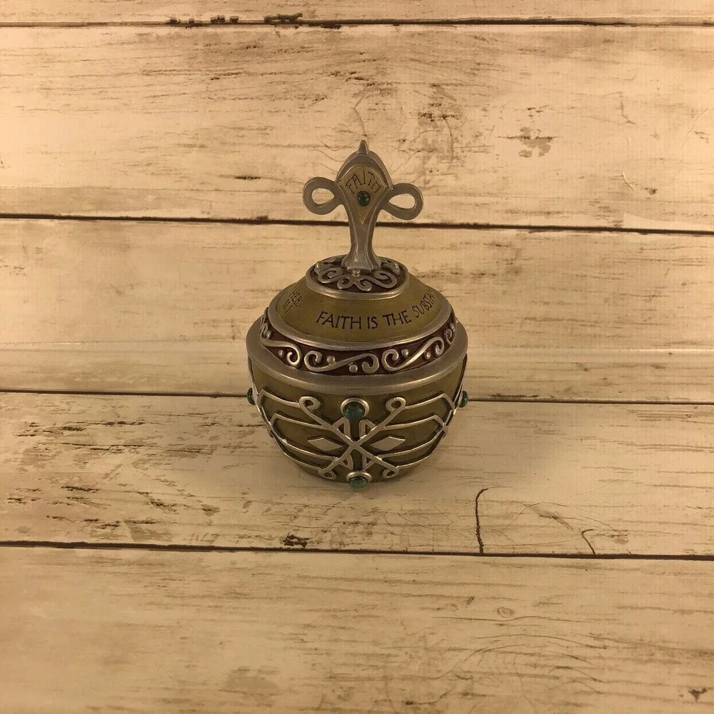 UDC 2001 Faith‎ Trinket Box Hebrews 11:1 Religious Keepsake Resin Silver Tone